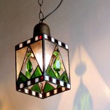 ステンドグラス・吊下げ照明クリスマスカラーのプリズム付きペンダントライト
