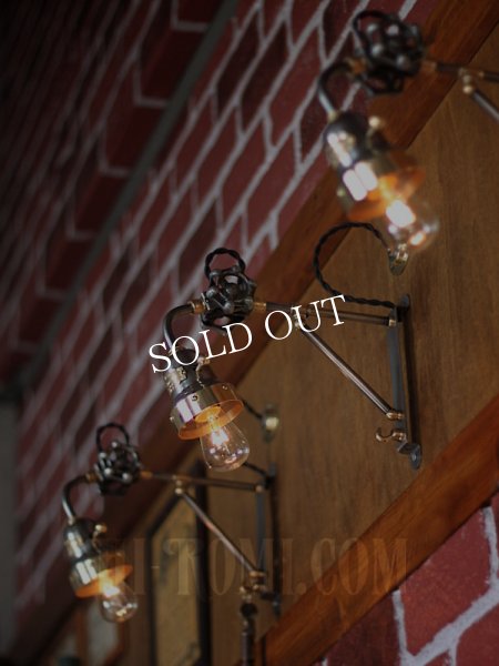 インダストリアルベル型カップ＆バルブ角度調整付トラスアーム工業系ブラケットライト1｜スチームパンク壁掛け照明ウォールランプ