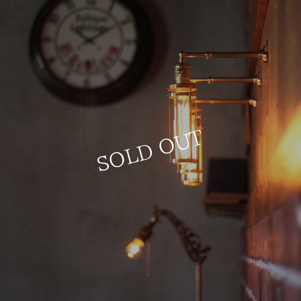 インダストリアル真鍮製ケージ付ブラケットライト工業系壁掛け照明 ｜ アメリカンスタイルウォールランプ