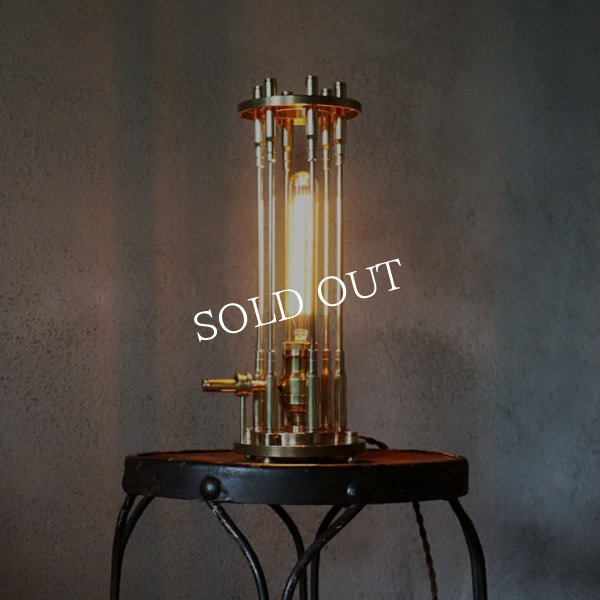 画像2: インダストリアルテーブルライト弾丸ケージ薬莢｜工業系真鍮アンティーク卓上照明 (2)