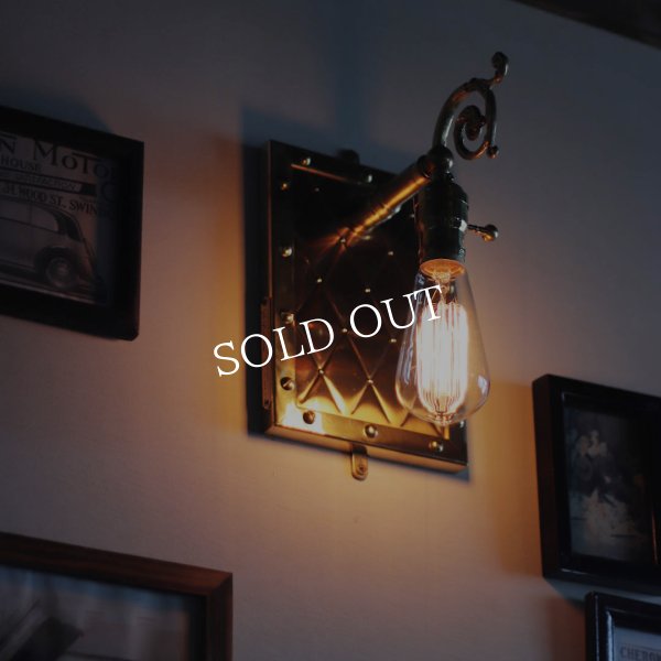 アートデザインランプ・ブラケットライト壁掛け照明｜アンティーク&スチームパンクアーガイル柄メタルワーク