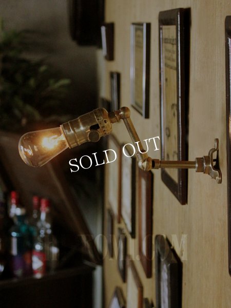 LEVITON社製真鍮ソケット＆角度調整付きミニブラケット/インダストリアル工業系ウォールランプ壁面照明