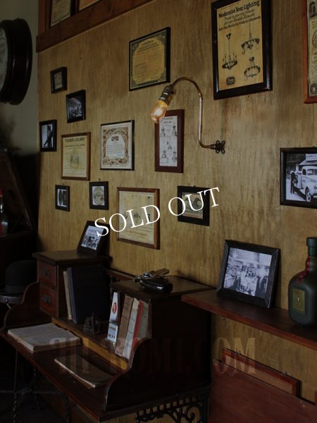 LEVITON社製アルミソケット湾曲アームブラケット/インダストリアル工業系ウォールランプ壁面照明