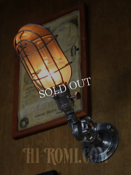 USAヴィンテージバルブ角度調整&ワイヤーケージ付工業系ブラケット/アンティーク工業系インダストリアル壁面照明ランプ