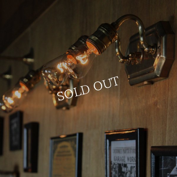 工業系真鍮製スクエアベース2灯ブラケット/ヴィクトリアンウォールランプ/壁掛け照明/インダストリアル