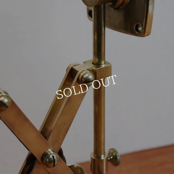 真鍮製ダブルシザーアームランプグリーンシェードブラケットライト｜インダストリアル二重蛇腹式壁掛け照明ウォールランプ