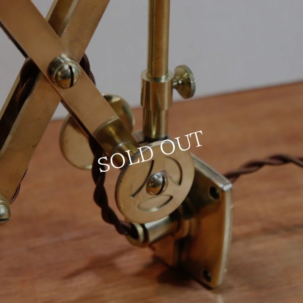 真鍮製ダブルシザーアームランプグリーンシェードブラケットライト｜インダストリアル二重蛇腹式壁掛け照明ウォールランプ