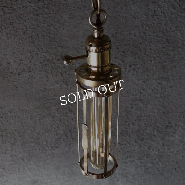 インダストリアル真鍮製ケージ付ペンダントライト工業系吊下げ照明 ｜ アメリカンスタイル照明