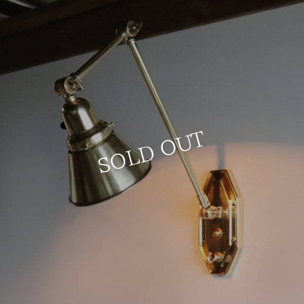 ミニシェード&3点角度調整付き真鍮壁掛け照明｜インダストリアルブラスブラケットライト