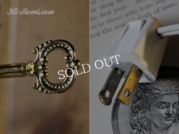 画像9: ヴィンテージ幾何学模様ガラス製ブラケットライト｜鍵付壁掛照明 (9)