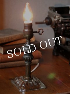 USAヴィンテージ卓上照明ホブネイルミルクガラス鍵スイッチ付テーブル