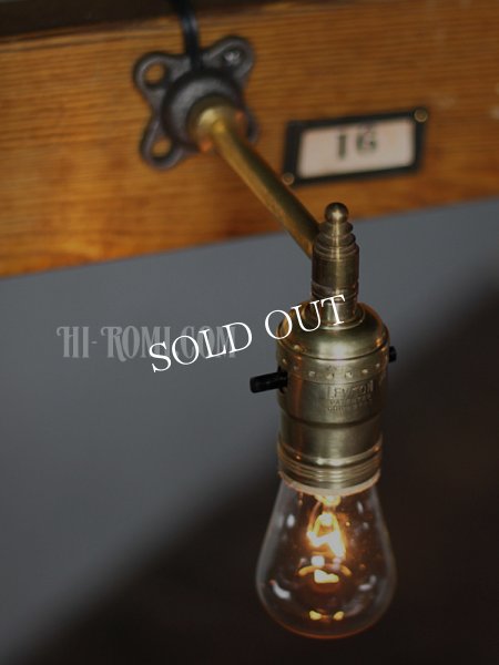 USAヴィンテージLEVITON社製真鍮ソケット付ミニブラケットライトA｜アンティーク壁掛け照明