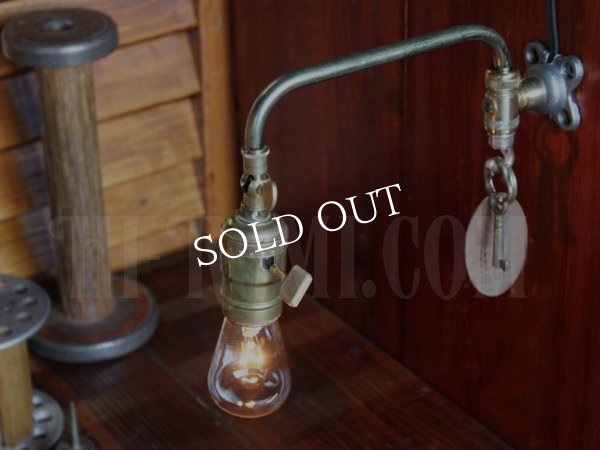 USA工業系真鍮フック付スウィングアームソケットブラケットライトA/ヴィンテージランプ壁掛け照明