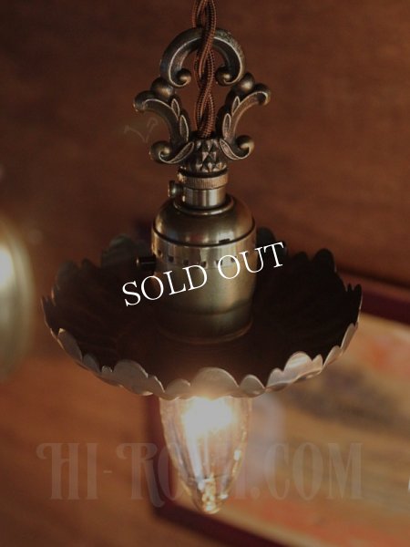 USAヴィンテージ真鍮製花型フレーム付きプッシュ式ソケットペンダントランプB/アンティークヴィクトリアン吊下アトリエライト
