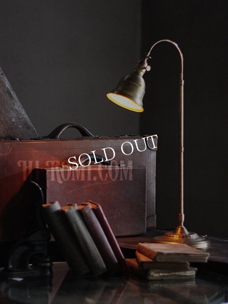 アンティーク工業系卓上照明｜インダストリアルブラステーブルライト