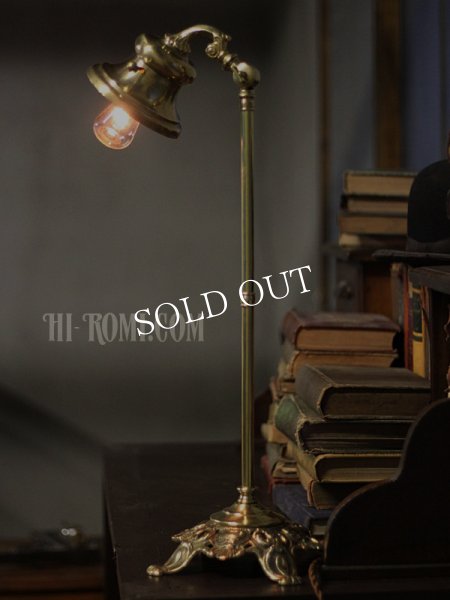 画像2: USAヴィンテージ角度調整付ファーマシー真鍮製テーブルライト/コロニアルアトリエ照明 (2)