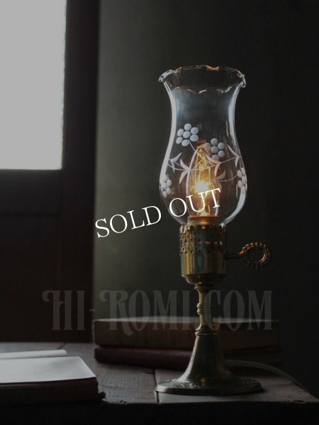 アンティークテーブルライト｜ハリケーンガラスチムニー真鍮卓上照明