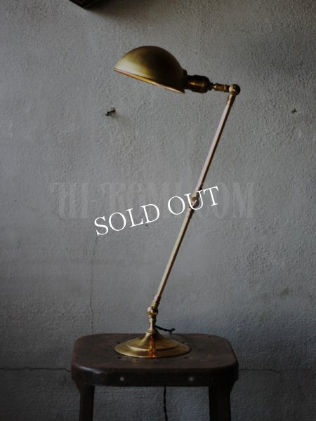 画像8: 工業系真鍮テーブルライト｜ラウンドシェード&角度調整卓上照明 (8)