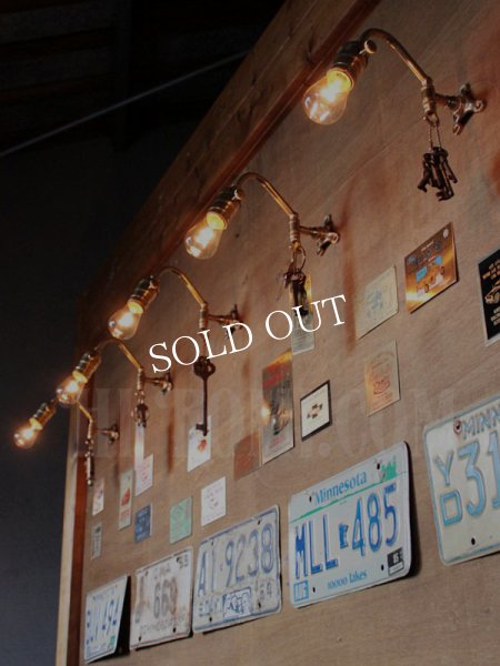 画像4: ヴィンテージ工業系フック付きターン式ソケット真鍮ブラケット/アンティーク照明インダストリアルウォールランプ (4)