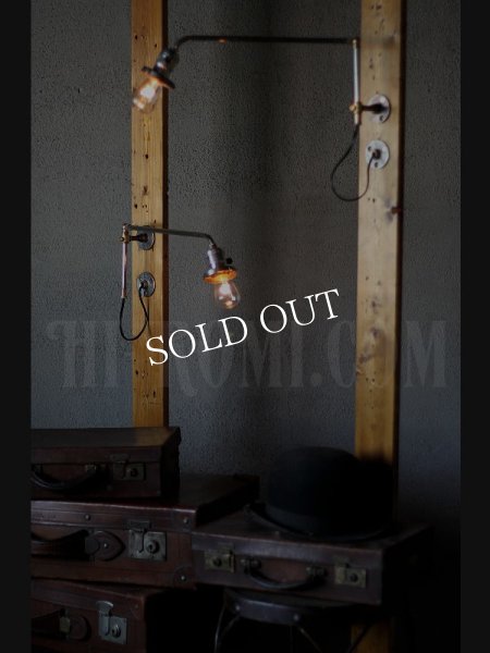 ヴィンテージスウィングアームアルミソケット&ギャラリー付ブラケットA/アンティーク照明コンビカラー工業系ランプ