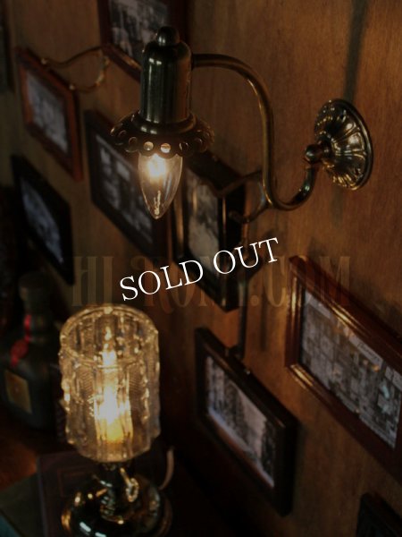 USAヴィンテージ真鍮製花形カップ付きコロニアルブラケットライトA｜アンティークヴィクトリアン壁掛け照明ウォールランプ