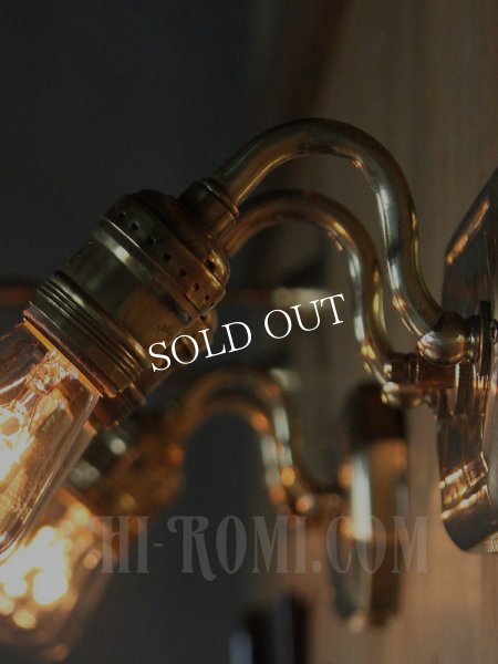 工業系真鍮製スクエアベース2灯ブラケット/ヴィクトリアンウォールランプ/壁掛け照明/インダストリアル