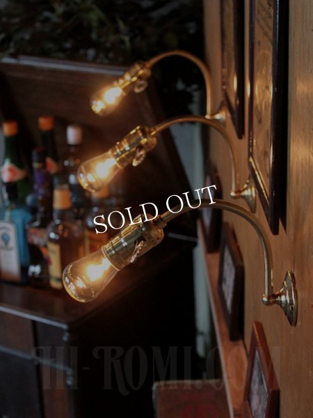 USAヴィンテージ鍵スイッチ付き真鍮製カーブアーム工業系ブラケットA/アンティークウォールランプインダストリアル照明壁掛ランプ