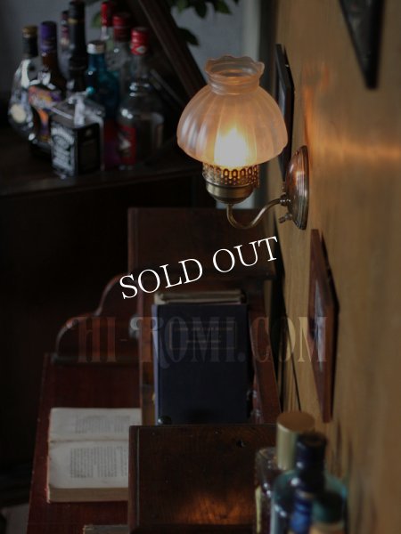 画像4: ヴィンテージコロニアルくもりガラスチムニーシェードのブラケットランプ/火屋ハリケーンヴィクトリアン壁照明 (4)