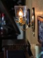 画像2: ヴィンテージコロニアルクリアガラスチムニーシェードブラケットランプ/ヴィクトリアンハリケーン壁照明 (2)