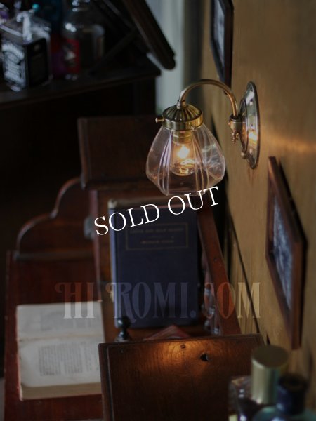 画像2: ヴィンテージコロニアルクリアガラスシェード&ホブネイルベースのブラケットランプ/ヴィクトリアン壁照明 (2)