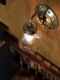 画像3: ヴィンテージコロニアルクリアガラスシェード&ホブネイルベースのブラケットランプ/ヴィクトリアン壁照明 (3)