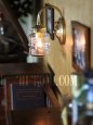 画像2: ヴィンテージコロニアルクリアガラスビーハイブシェード真鍮ブラケットランプ/ヴィクトリアン壁照明 (2)