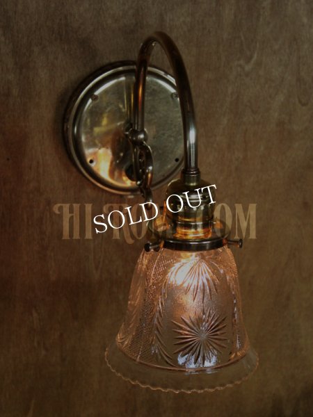 画像2: ヴィンテージコロニアルクリアガラス草花柄カットシェードブラケットランプ/ヴィクトリアン壁照明 (2)