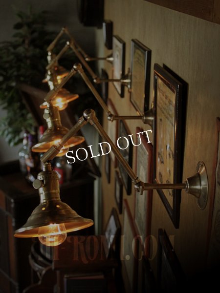 画像10: LEVITON社製真鍮ソケット付きインダストリアル3点角度調整＆シェード付きブラケットランプA/アメリカン作業灯ランプ壁掛照明ウォールライト  (10)