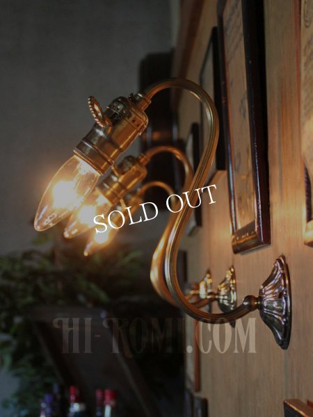 画像3: LEVITON社製真鍮ソケット付コロニアルスワンネックブラケットランプA/アメリカンヴィクトリアンランプ壁掛照明ウォールライト (3)