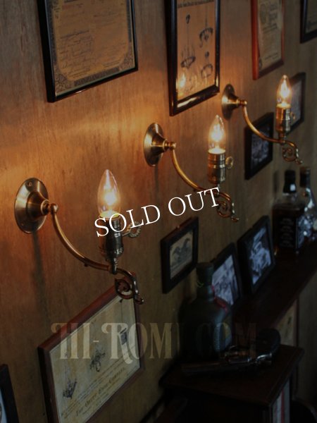 画像2: LEVITON社鍵スイッチ付ソケット真鍮製フォーリッジスクロールブラケットA/アメリカンコロニアルヴィクトリアンランプ壁掛照明ウォールライト  (2)