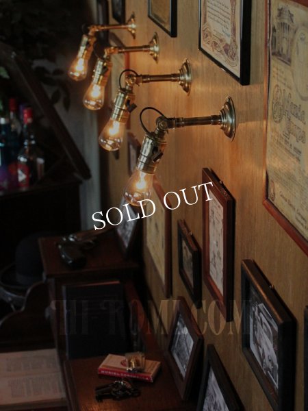 LEVITON社製パドルスイッチ式ソケット&角度調整付き真鍮製ミニ工業系ウォールランプA/アンティーク照明ブラケットライト