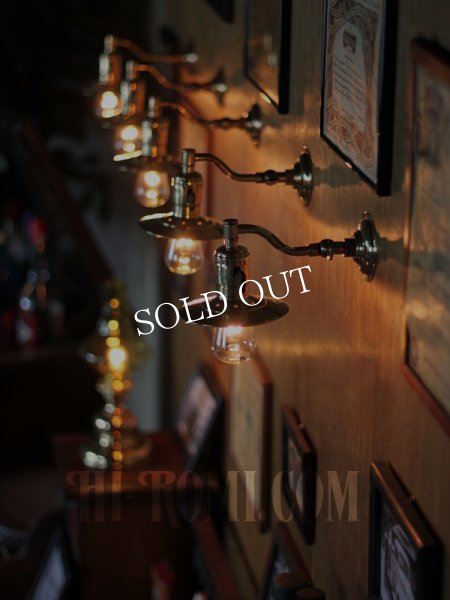 USAヴィンテージ工業系角度調整&平シェード付き真鍮ブラケット/インダストリアル照明壁掛けランプ