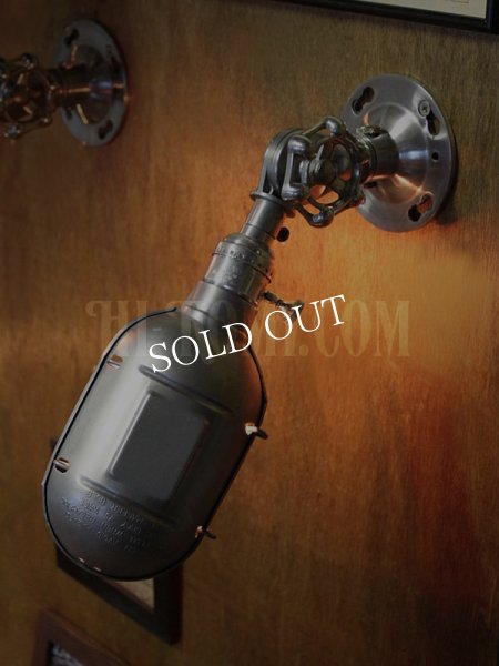 画像5: USAヴィンテージバルブ角度調整ワイヤーケージ付工業系ブラケット/アンティーク工業系インダストリアル壁面照明ランプ (5)