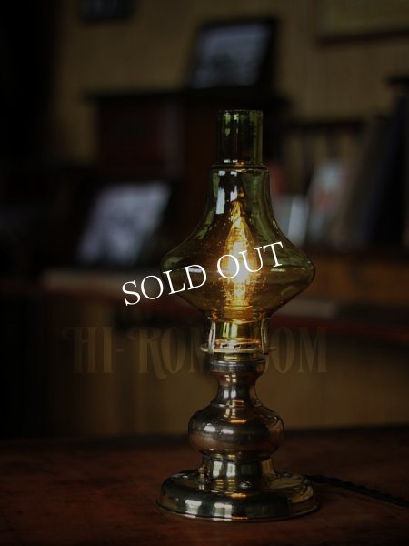 アンティークテーブルライト｜イエローグリーンガラスチムニー真鍮卓上照明