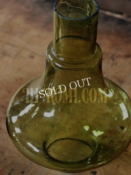 アンティークテーブルライト｜イエローグリーンガラスチムニー真鍮卓上照明