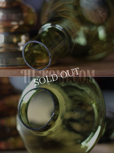 アンティークテーブルライト｜イエローグリーンガラスチムニー真鍮卓上照明