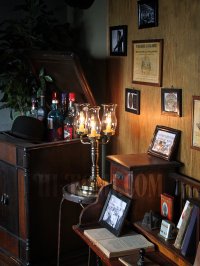 画像2: USAヴィンテージコロニアルガラスシェード付３灯ハリーケーンテーブルランプ/アンティークヴィクトリアン照明