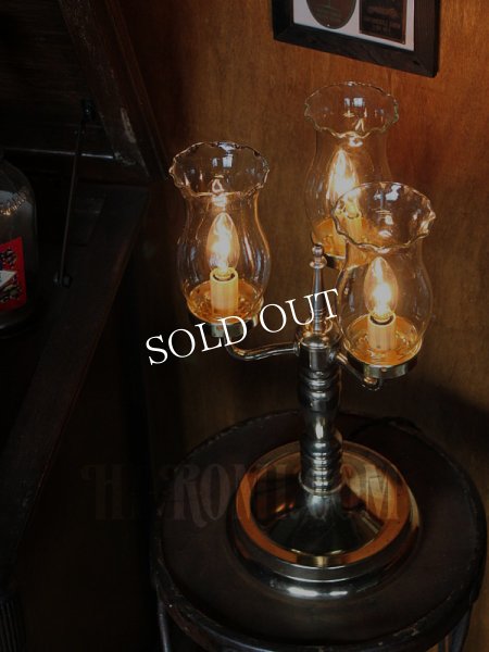アンティークテーブルランプ｜ハリケーンガラスチムニー３灯キャンドルライト卓上照明