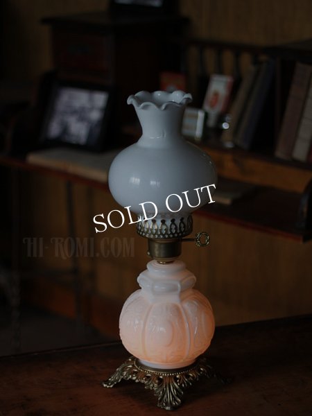 アンティークテーブルランプ｜3Wayミルクガラスのヴィクトリアンランプ卓上照明