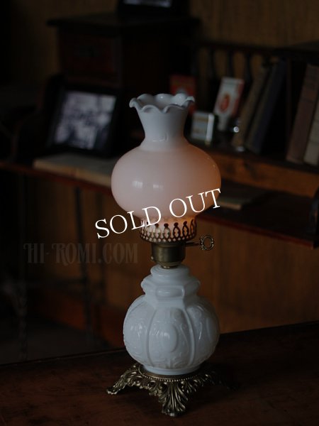 アンティークテーブルランプ｜3Wayミルクガラスのヴィクトリアンランプ卓上照明