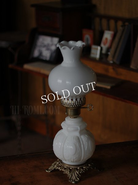 アンティークテーブルランプ｜3Wayミルクガラスのヴィクトリアンランプ卓上照明