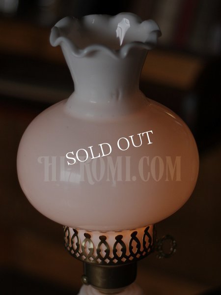 アンティークテーブルランプ｜3Wayミルクガラスのヴィクトリアンランプ卓上照明