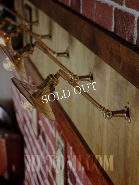 画像8: USAヴィンテージ工業系角度調整付き平型シェード真鍮ブラケットA/インダストリアル照明壁掛けランプ (8)