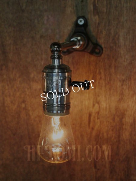 USAヴィンテージLEVITON社アルミ製ターン式ソケット付工業系ミニブラケットランプ/インダストリアル照明壁掛けライト 